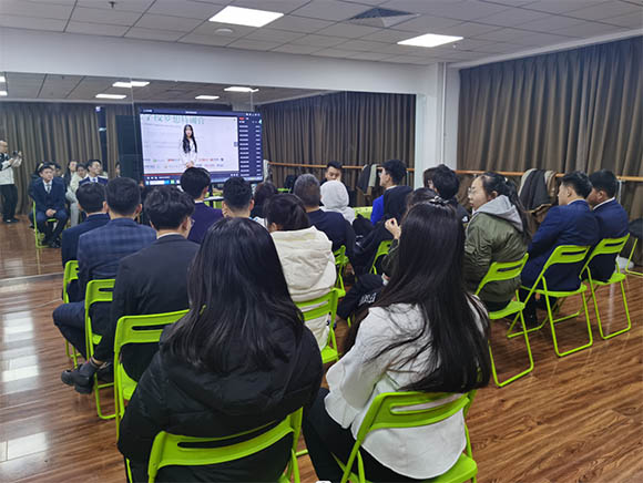 內蒙古超世紀藝考黃埔全脫產班