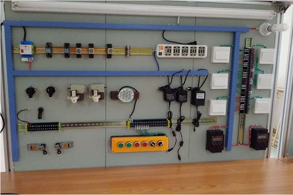 重慶工控高級電工班