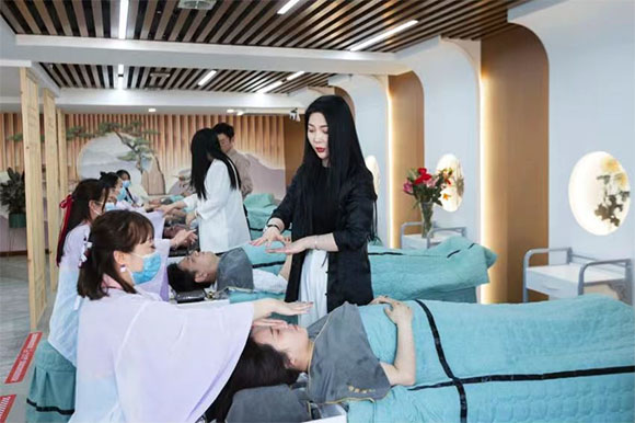 葫蘆島美邦頭療技術(shù)培訓(xùn)班