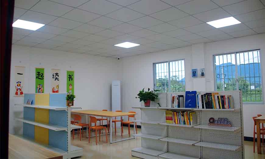 韶關(guān)容與青少年戒網(wǎng)癮課程